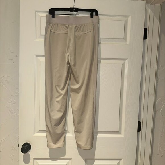 Brooklyn Mid Rise Ankle Pant, Wrinkle-resistant, Light Tan, Size 6 - Picture 3 of 5